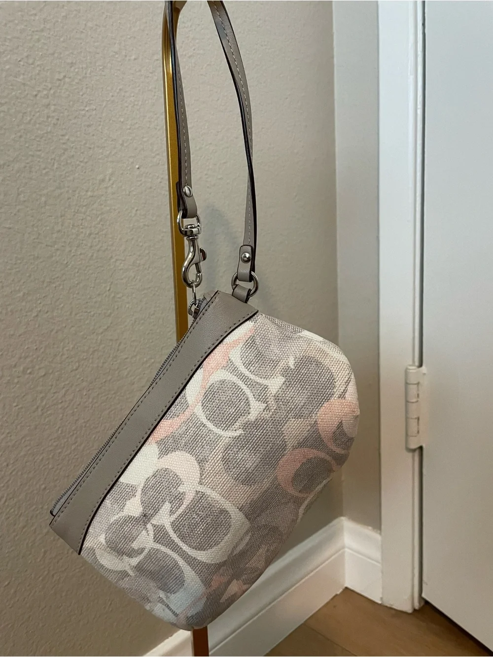 Coach Poppy Gray Pink Graphic Signature C Wristlet Purse Y2K